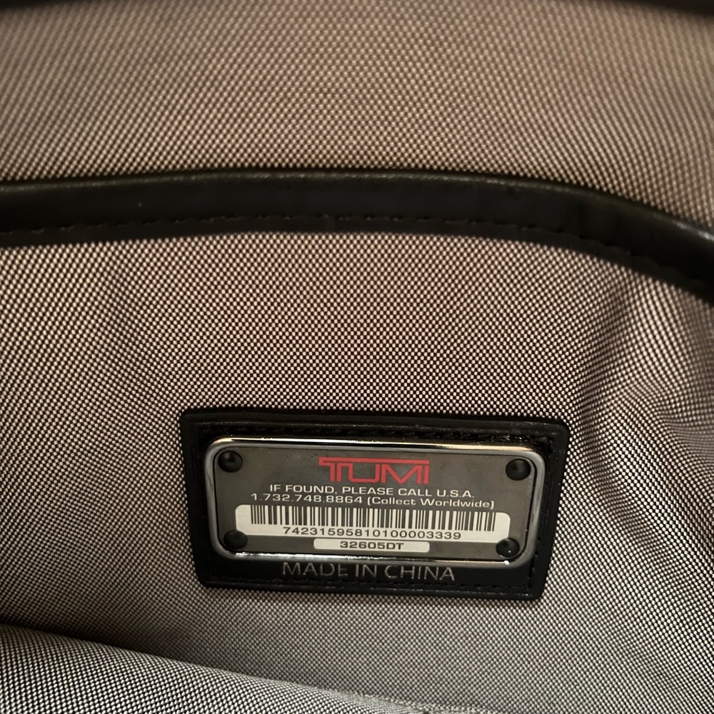 Tumi bag - Picture 4 of 4